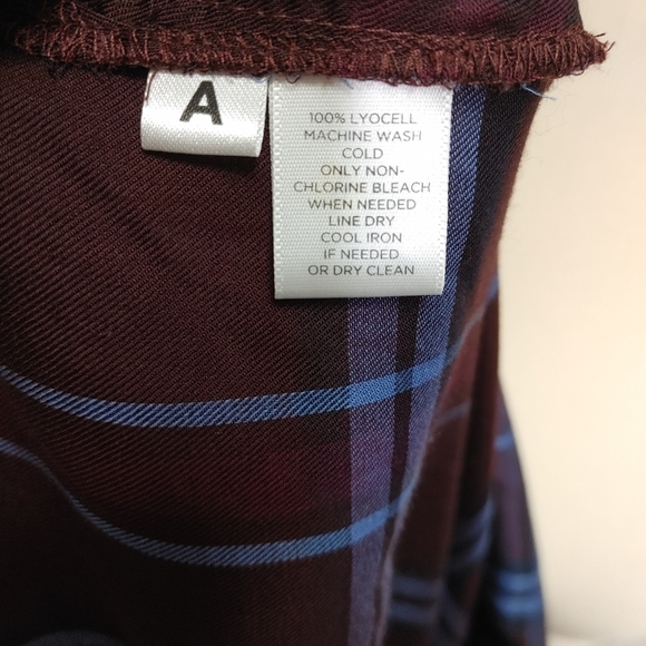 Loft plaid off-shoulder ruffle top size M - Picture 10 of 13